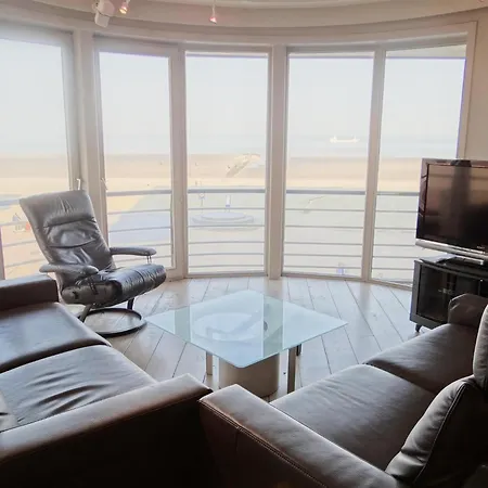 In Near The Sea, Cleaning Included Apartment
