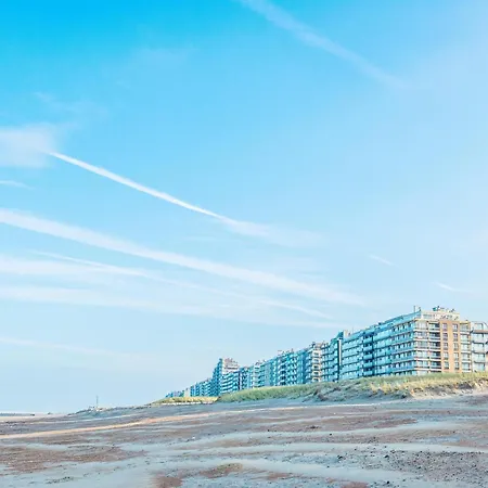 In Near The Beach, Cleaning Included Lägenhet *